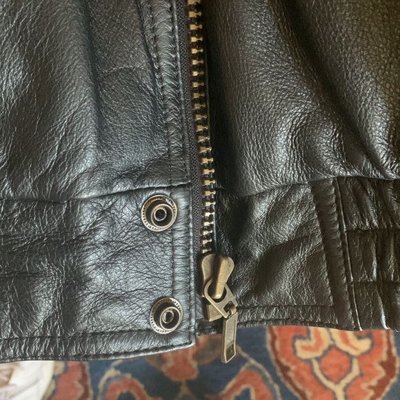 VINTAGE HIGH QUALITY LEATHER RAIDERS JACKET. EXCELLENT CONDITION. - Picture 12 of 14